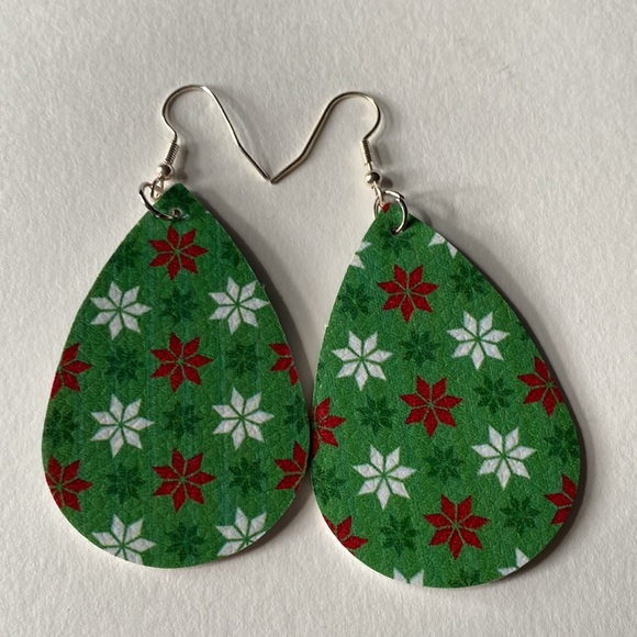 𝅺Faux Leather Christmas Holiday Earrings - Picture 1 of 3